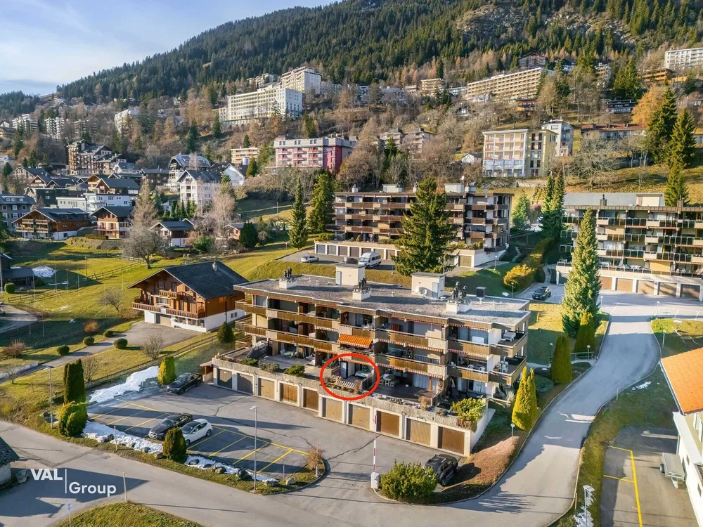 House and surroundings