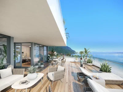 Terrazza; vista, luce naturale, stile moderno, pavimento in legno
