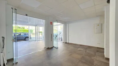 Autre; carrelage, lumière naturelle
