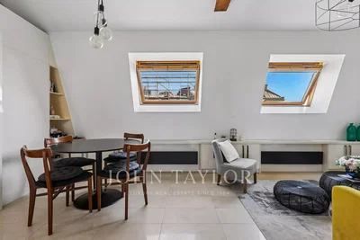 Soggiorno; luce naturale, stile moderno