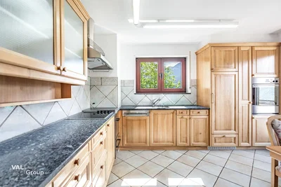 Cozinha; eletrodomésticos, luz natural, estilo moderno