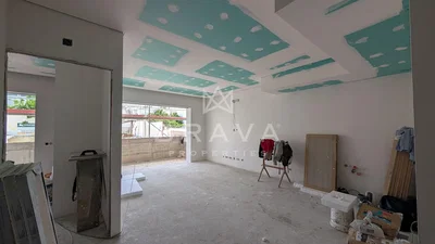 Overig; renovatie nodig, natuurlijk licht