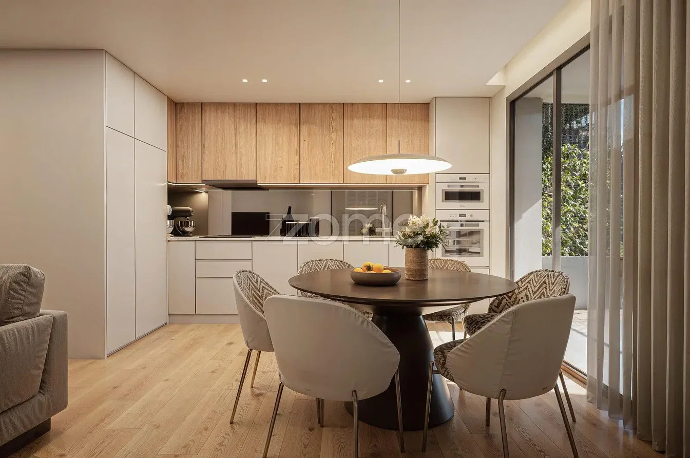Cuisine; électroménager, parquet, lumière naturelle, style moderne