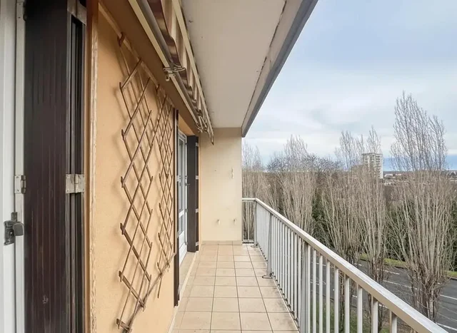 Balcony; tile floor, view