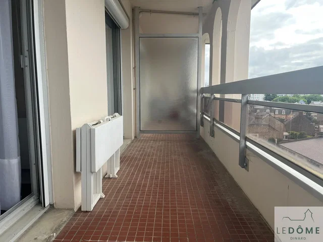 Balkon; fliesenboden, blick