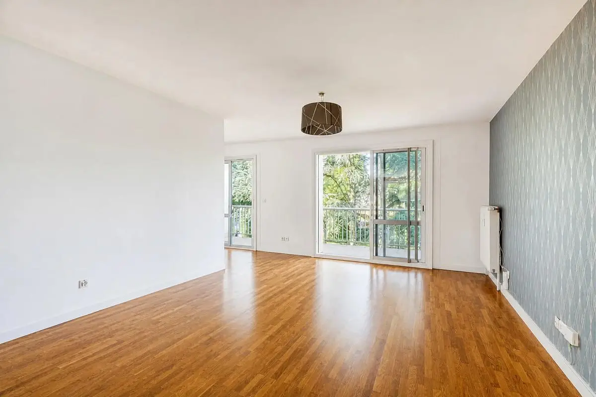Salon; parquet, lumière naturelle