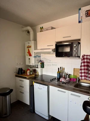 Kitchen; kitchen appliances, tile floor