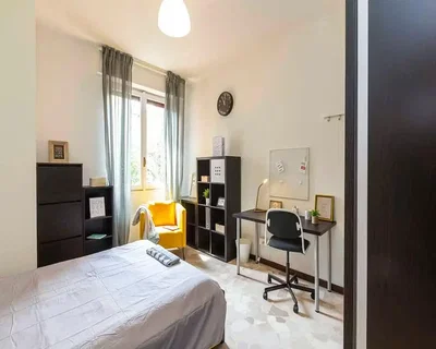 Schlafzimmer; tageslicht, holzboden