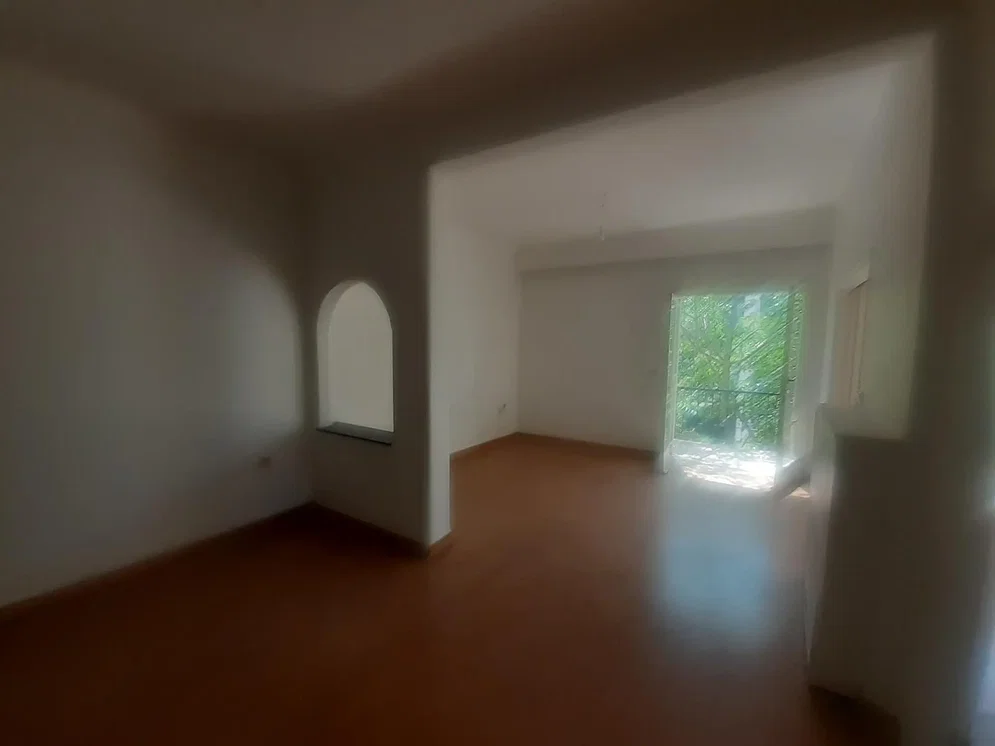 Altro; luce naturale, pavimento in legno