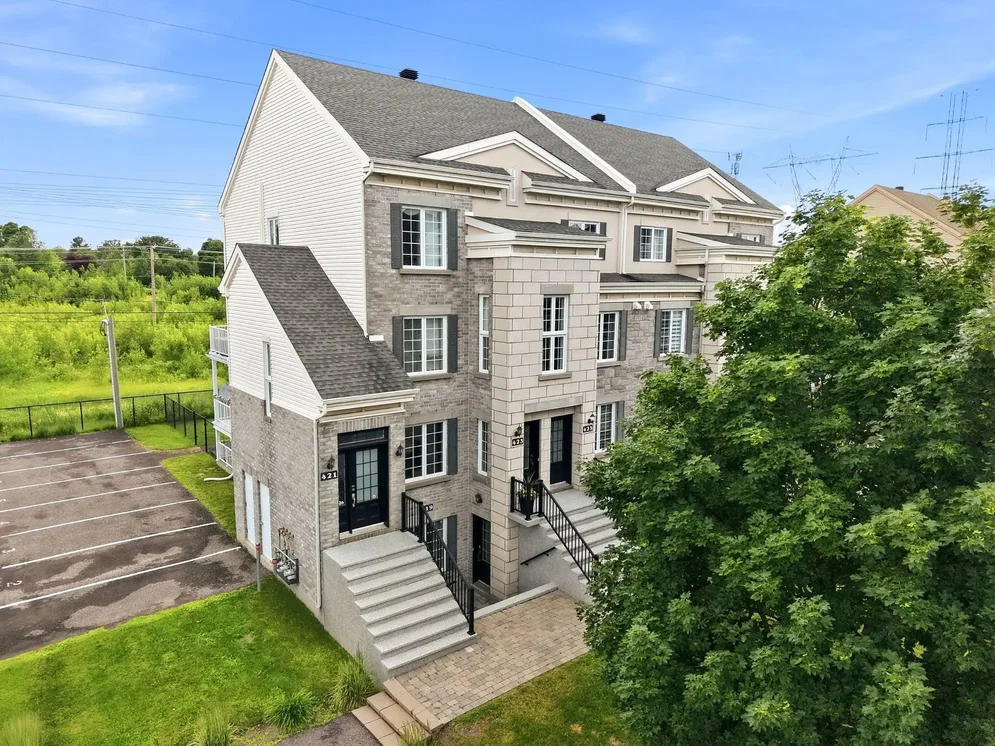 Casa y alrededores