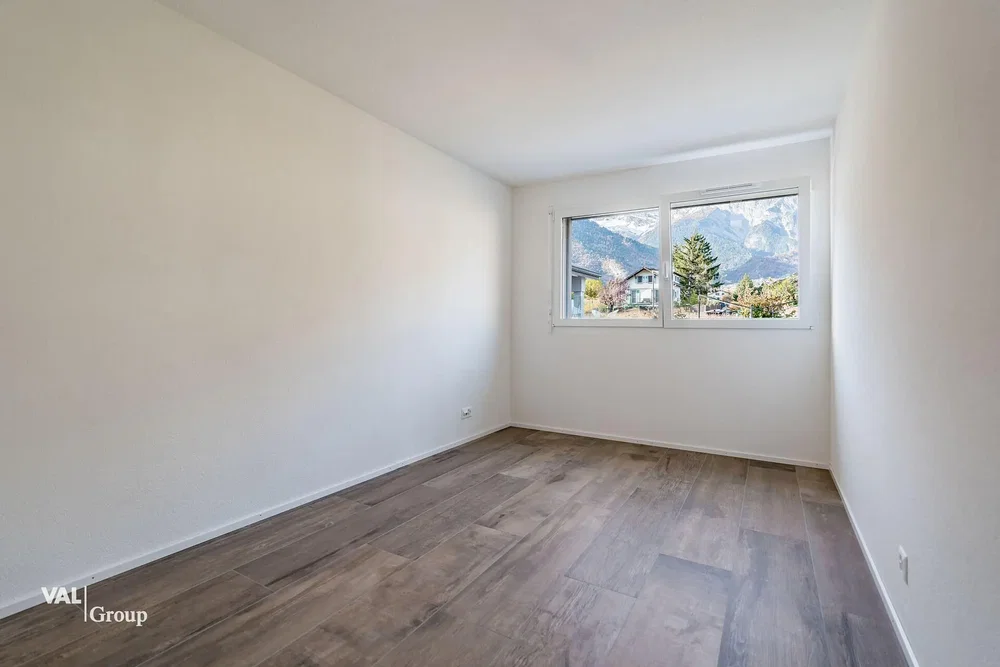 Chambre; lumière naturelle, parquet
