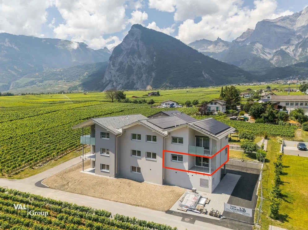 Maison et environs; vue, lumière naturelle