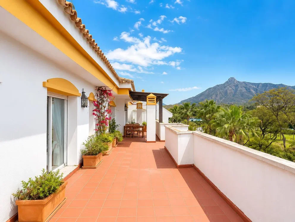 Terrasse; vue, carrelage, lumière naturelle