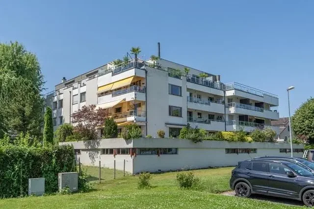 Casa y alrededores
