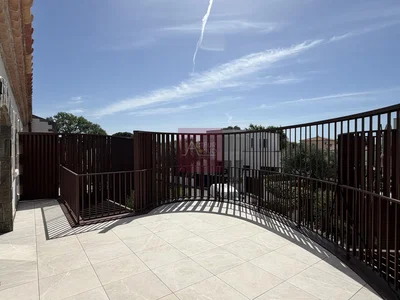 Terrasse; fliesenboden, blick, tageslicht