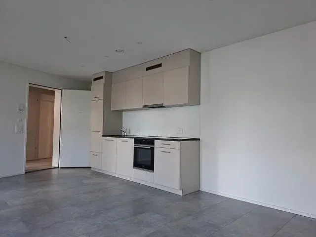 Kuhinja; pločice, kuhinjski aparati