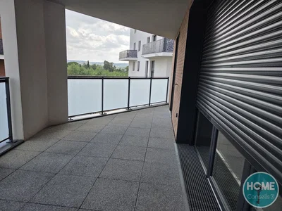 Balkon; pogled, prirodna svjetlost
