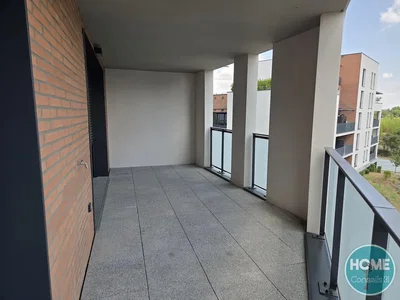 Balkon; pločice, pogled, prirodna svjetlost