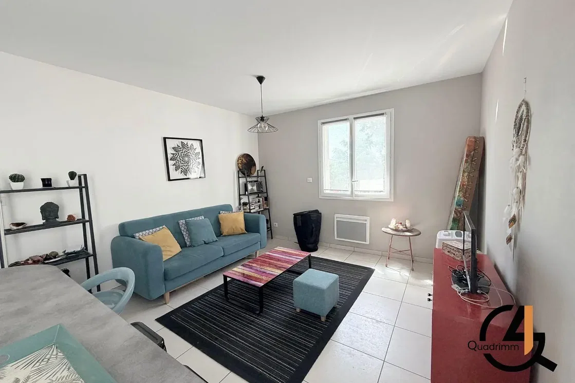 Living room; natural light, modern style