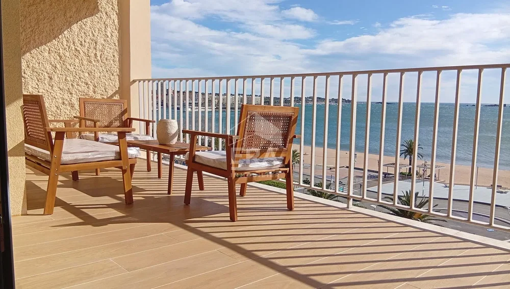 Balkon; widok, podłoga z płytek
