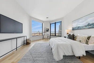 Chambre; vue, parquet, lumière naturelle