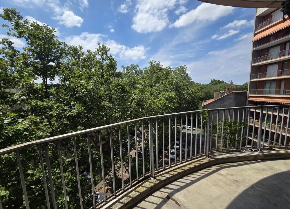 Balkon; pogled, prirodno svjetlo