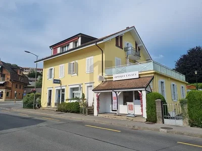 Haus und umgebung; blick, tageslicht