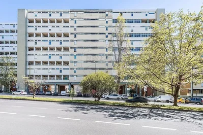 Кућа и околина