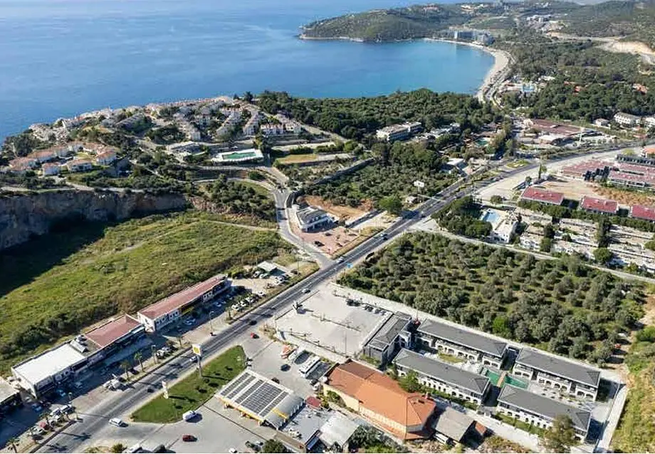 Kuća i okolina; pogled