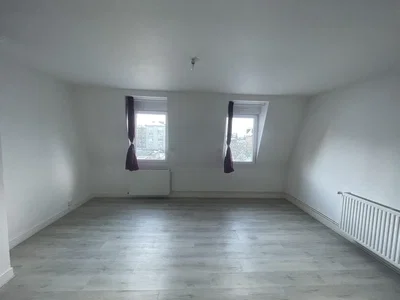 Wohnzimmer; holzboden, tageslicht