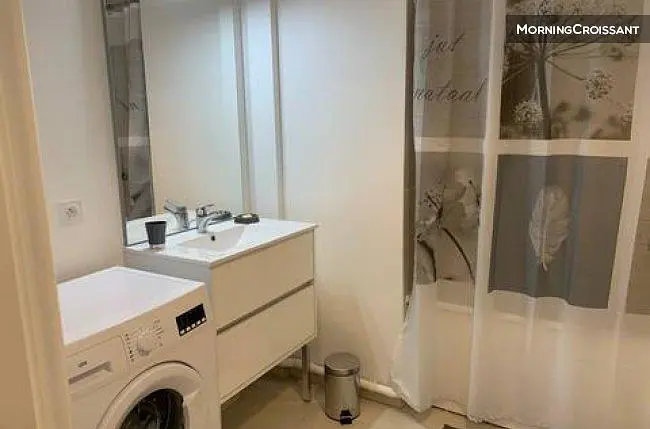 مرحاض; ضوء طبيعي