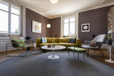 Soggiorno; luce naturale, pavimento in legno, stile moderno