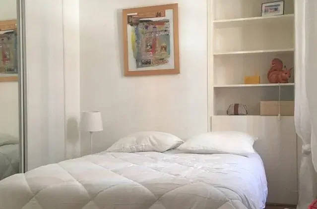 Bedroom; natural light, modern style