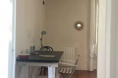 مطبخ; أرضية خشبية, ضوء طبيعي