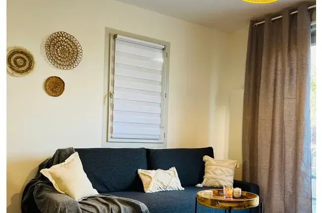 Sala de estar; luz natural, estilo moderno