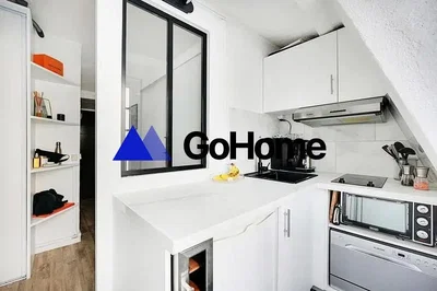 Cucina; elettrodomestici, luce naturale, stile moderno