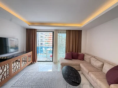 Woonkamer; natuurlijk licht, moderne stijl, tegelvloer