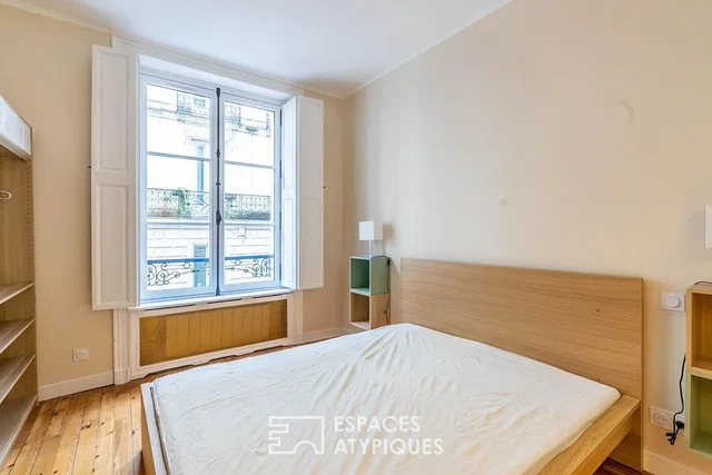 Schlafzimmer; holzboden, tageslicht