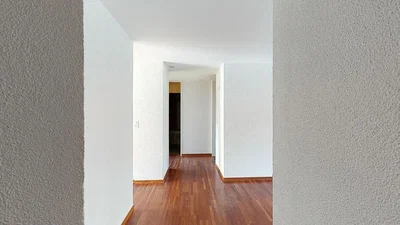 Altro; pavimento in legno, luce naturale