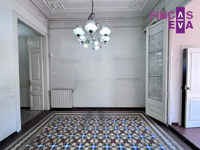 Diğer; fayans zemin, yüksek tavan, doğal ışık