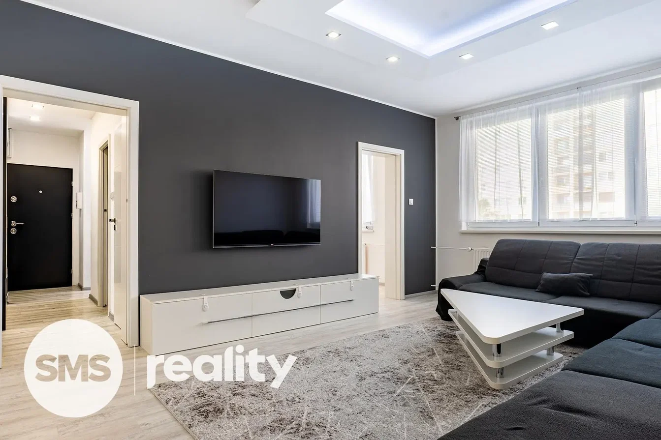 Wohnzimmer; tageslicht, moderner stil, holzboden
