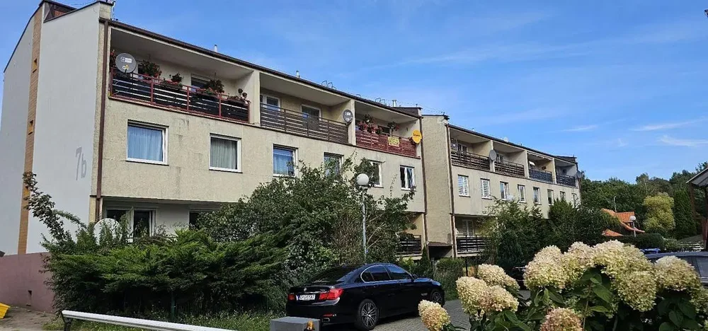 Kuća i okolina; pogled