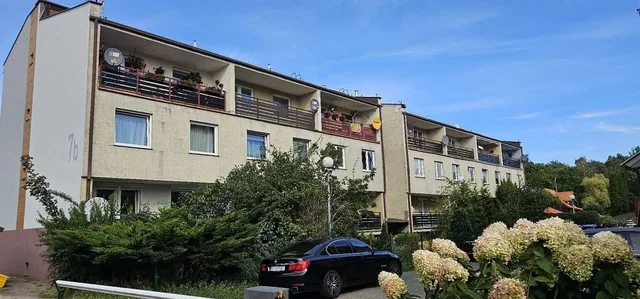 Kuća i okolina; pogled