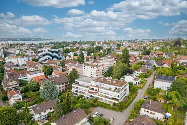 Maison et environs; vue, lumière naturelle