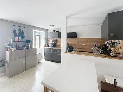 Küche; küchengeräte, tageslicht, moderner stil