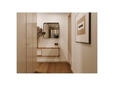 Vestiaire; parquet, lumière naturelle