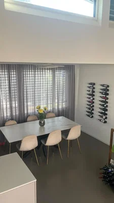 Wohnzimmer; tageslicht, fliesenboden