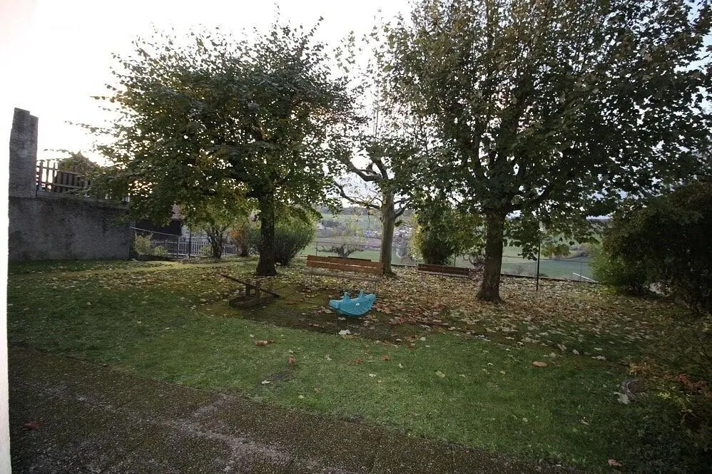 House and surroundings; natural light, view