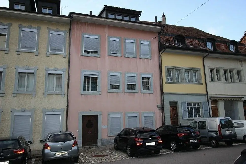 House and surroundings
