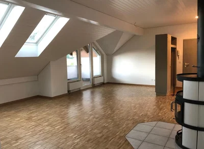 Kinderzimmer; holzboden, tageslicht